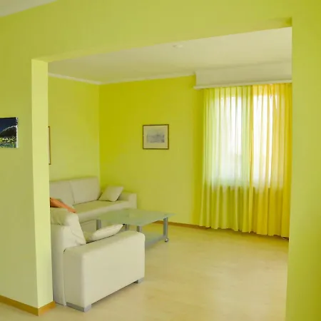 Corallo - Utoring-23 By Interhome